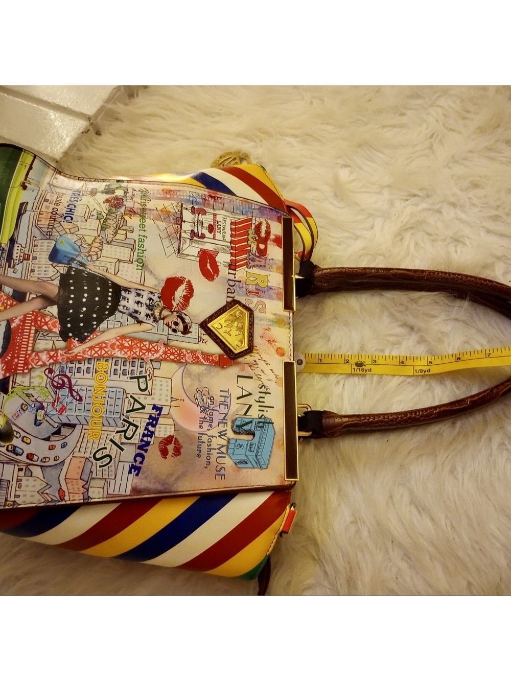 LANY Paris Shoulder Bag. Paris motif on front. Multi colored. - Picture 8 of 10